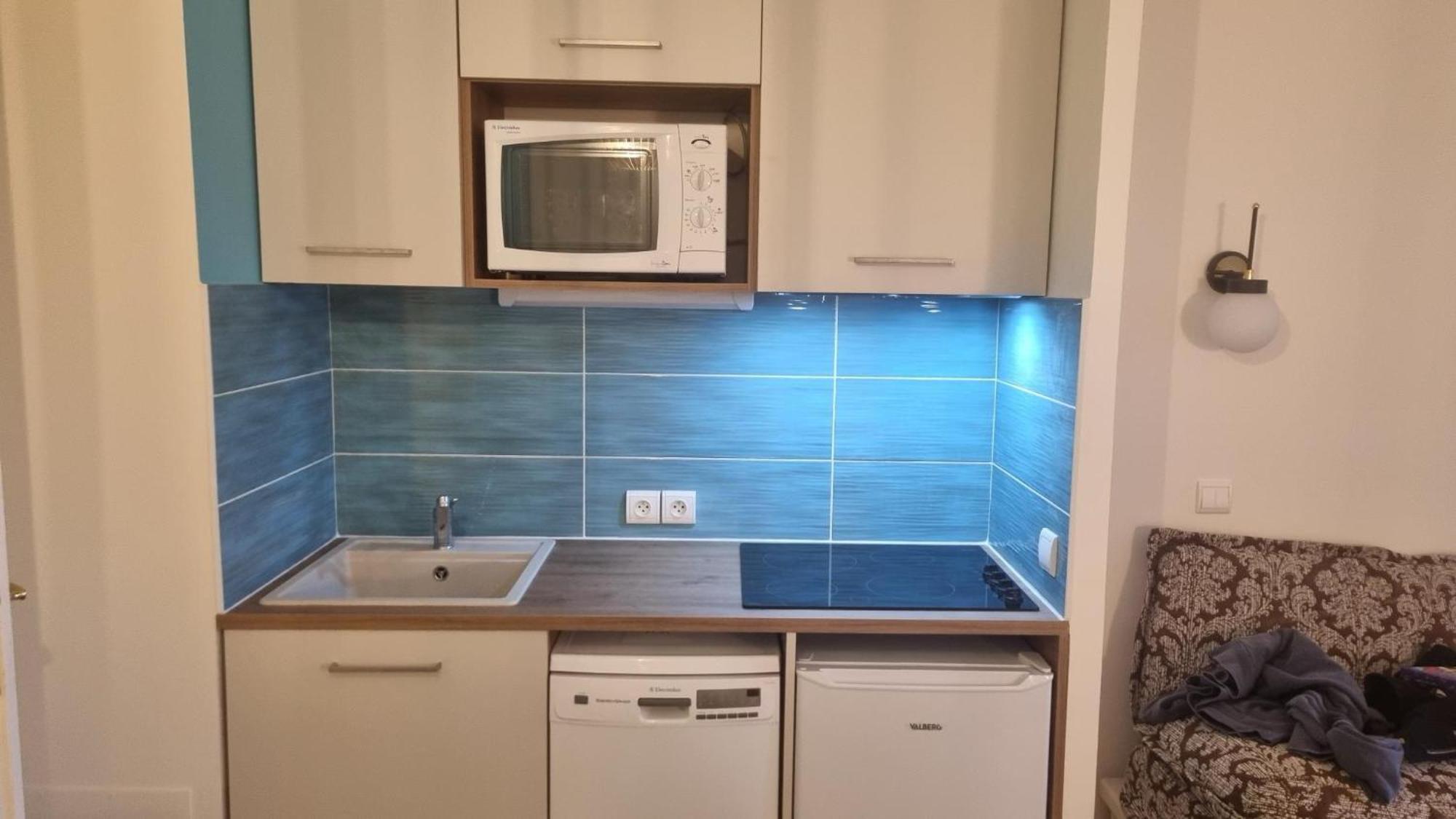 2 Pieces Avec Piscine Chauffee