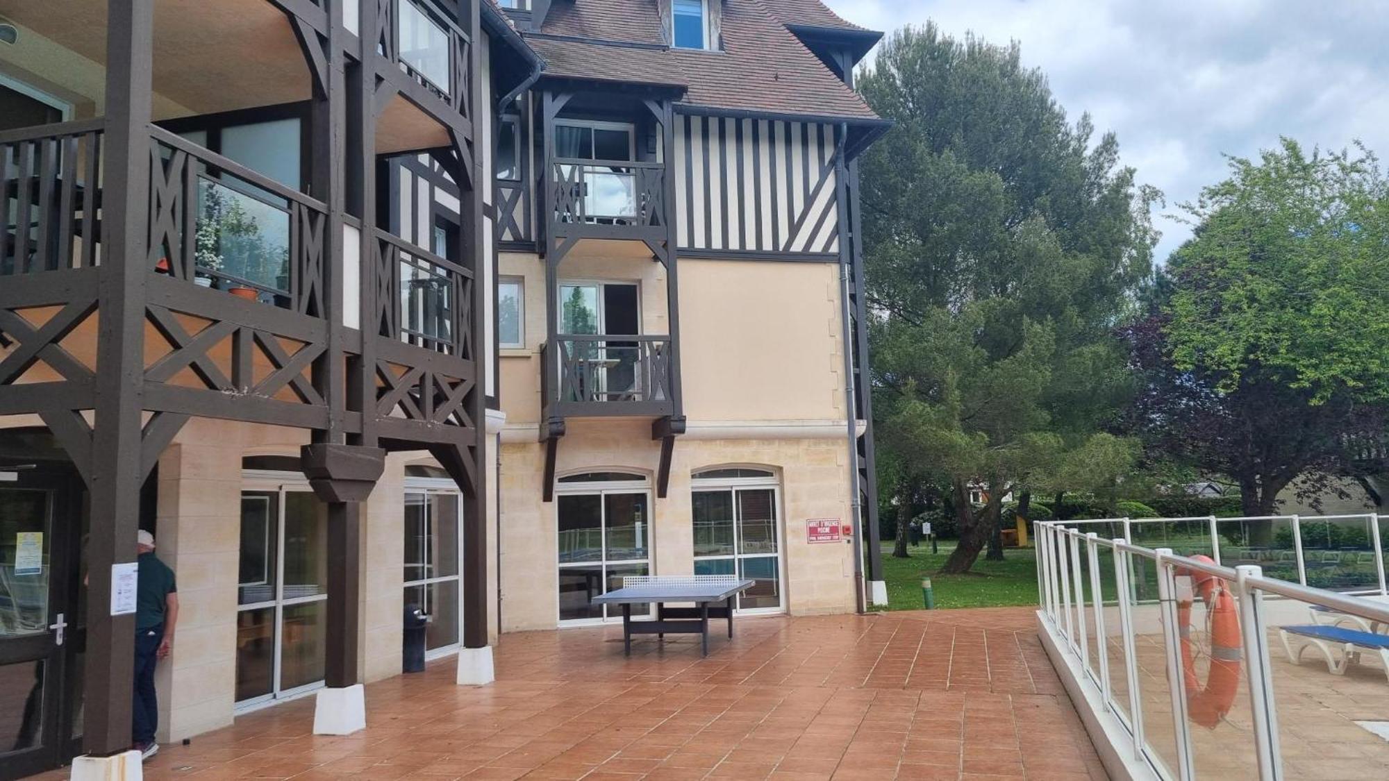 Apartment 2 Pieces Avec Piscine Chauffee Deauville